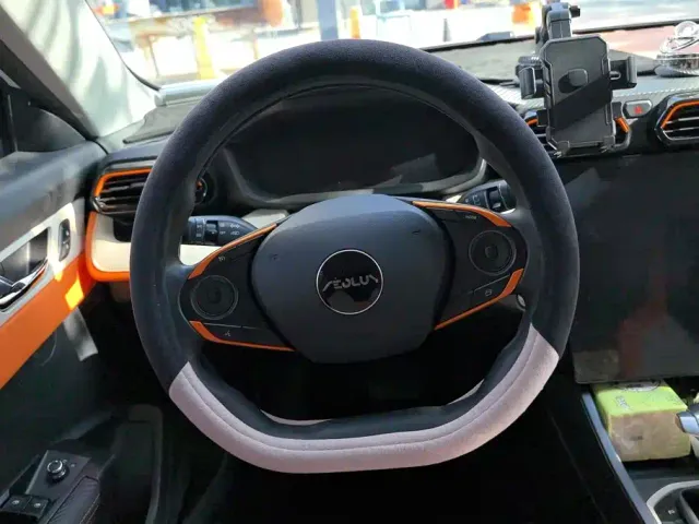Dongfeng Yixuan — Фото автомобиля 15