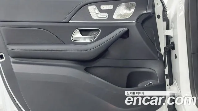 Mercedes-Benz GLE-Class — Фото автомобиля 15