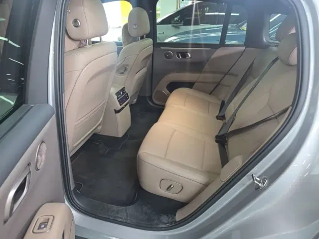 Li Auto i6 — Фото автомобиля 16