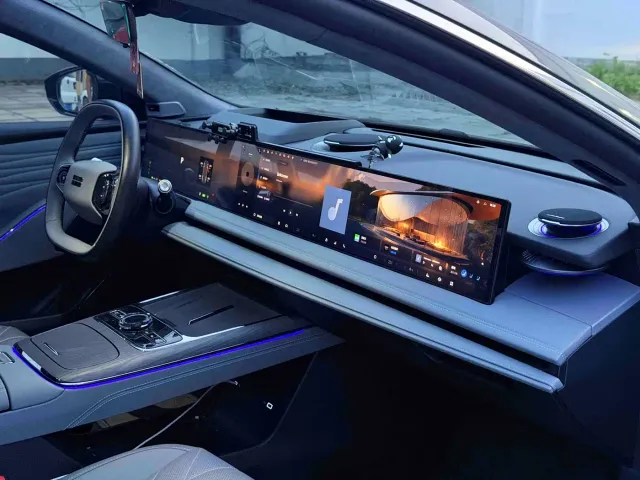 Geely Galaxy E8 — Фото автомобиля 6