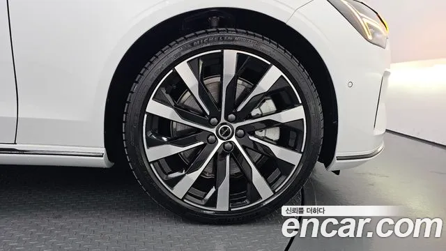 Volvo S90 — Фото автомобиля 5