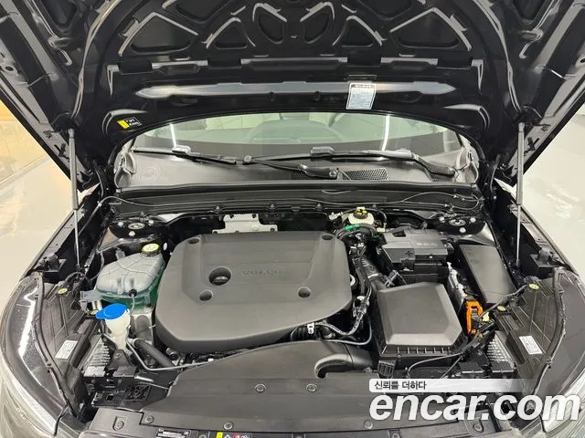 Вольво XC40 B4 Ultra Bright — Фото автомобиля 6