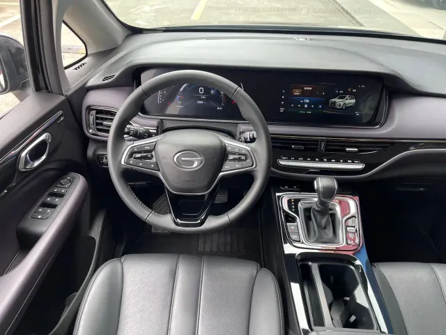 GAC Trumpchi M6 — Фото автомобиля 10