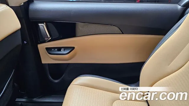 Kia Carnival Generation 4 — Фото автомобиля 14