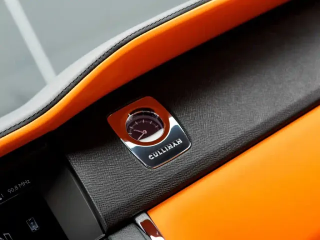 Rolls-Royce Cullinan — Фото автомобиля 23
