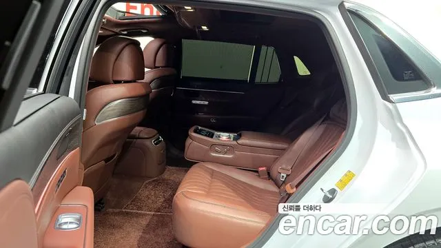 Genesis G90 Бензин 3.5 турбо AWD — Фото автомобиля 12