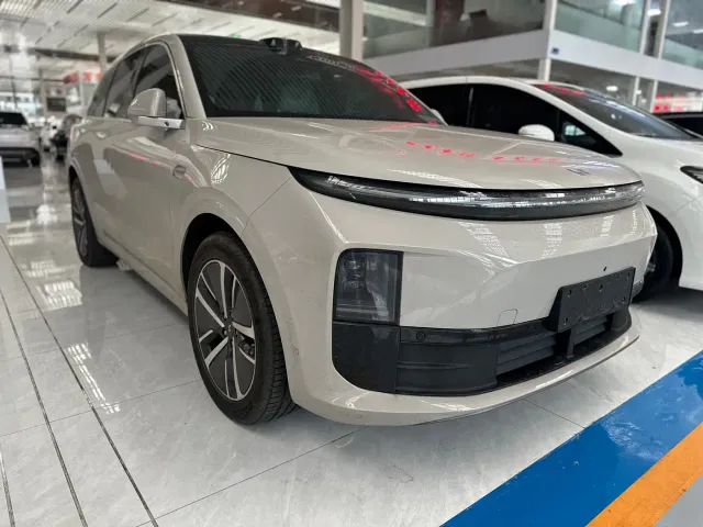 Li Auto L6 — Фото автомобиля 3
