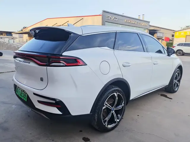 BYD Tang — Фото автомобиля 4