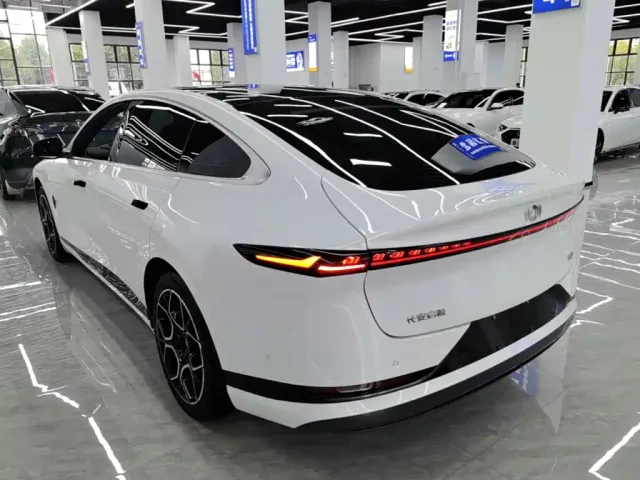 Changan Qiyuan A07 — Фото автомобиля 4