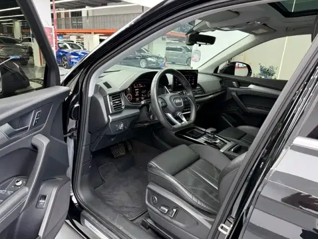 Audi Q5L — Фото автомобиля 11