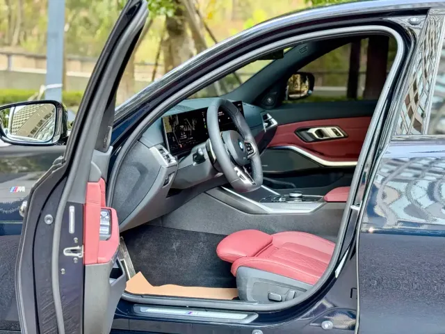 BMW 3 Series — Фото автомобиля 4