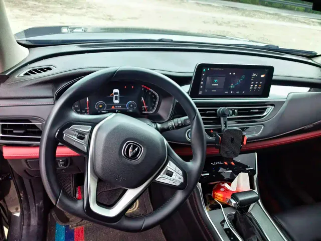 Changan CS75 — Фото автомобиля 6