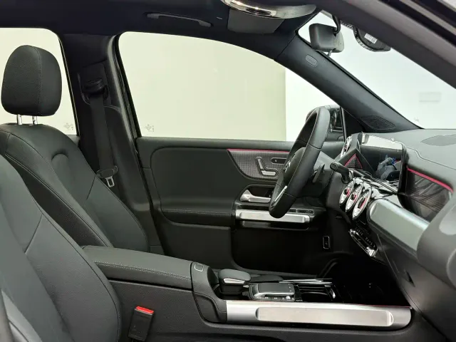 Mercedes-Benz EQB — Фото автомобиля 21