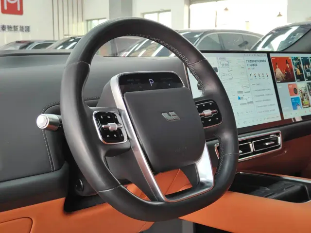 Li Auto Li Xiang L9 2024 Model Ultra — Фото автомобиля 5