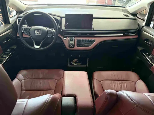 Honda Elysion — Фото автомобиля 5