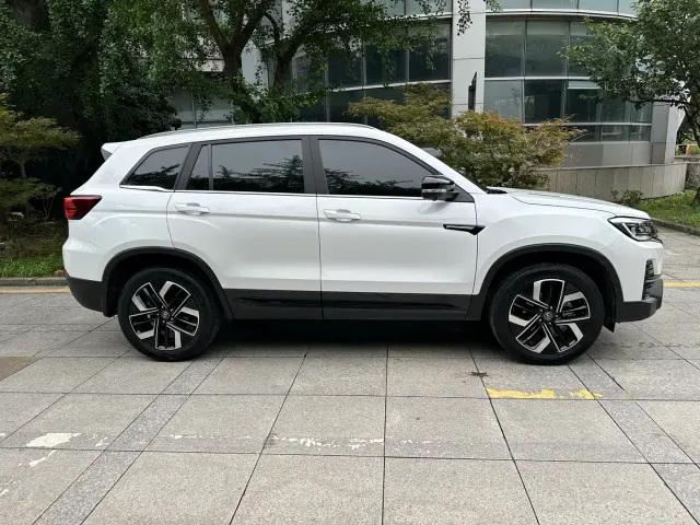 Changan CS75 — Фото автомобиля 11