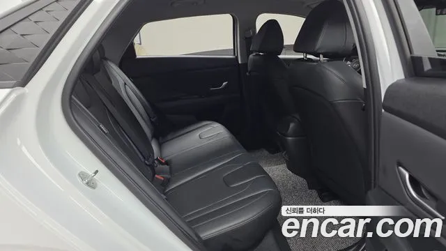 Hyundai Avante CN7 — Фото автомобиля 26