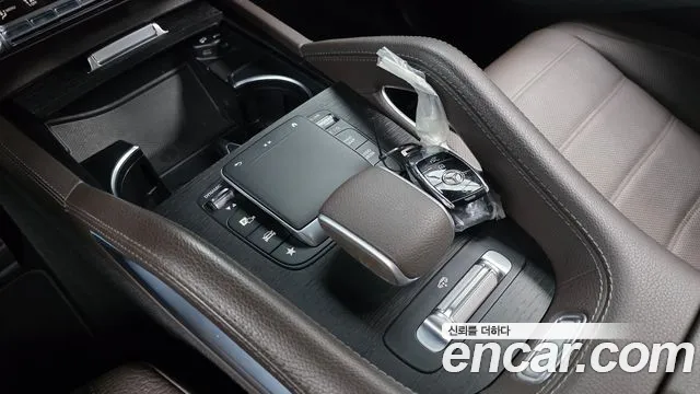 Mercedes-Benz GLS-Class — Фото автомобиля 16