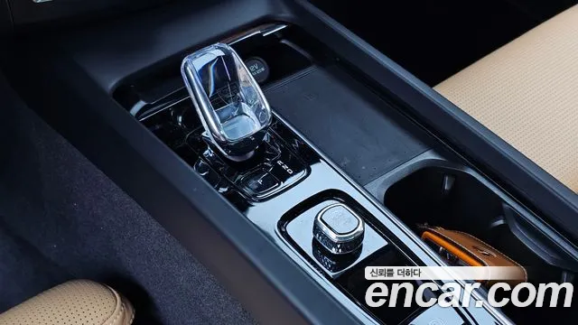 Volvo XC60 2nd Gen — Фото автомобиля 12