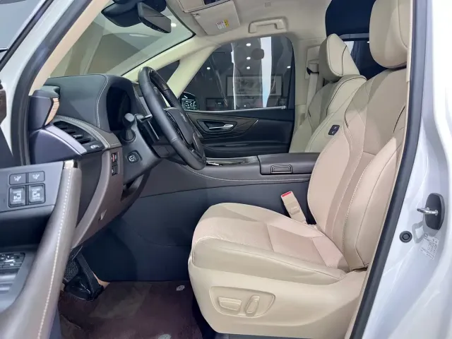 Toyota Alphard — Фото автомобиля 13