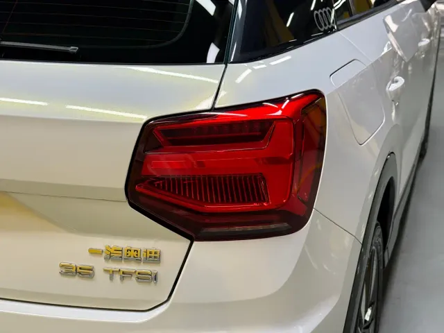 Audi Q2L — Фото автомобиля 28