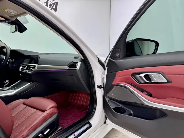 BMW BMW 3 Series 2022 325Li M Sport Shadow Edition — Фото автомобиля 13