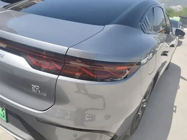 BYD Han — Фото автомобиля 7