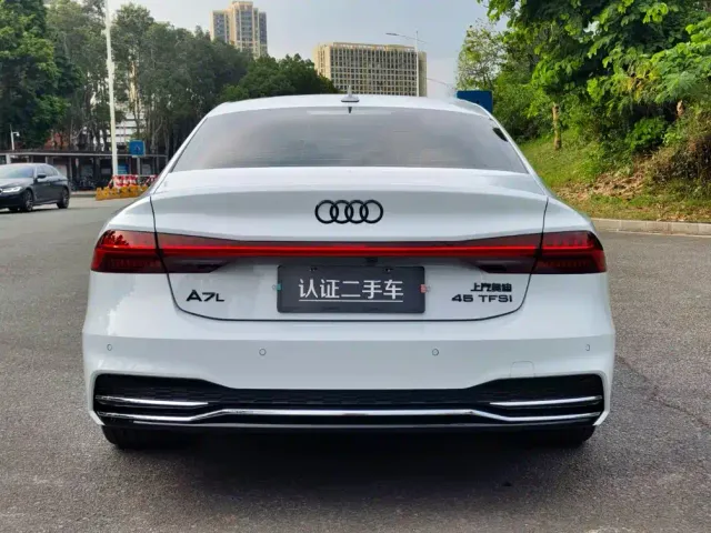 Audi A7L — Фото автомобиля 6