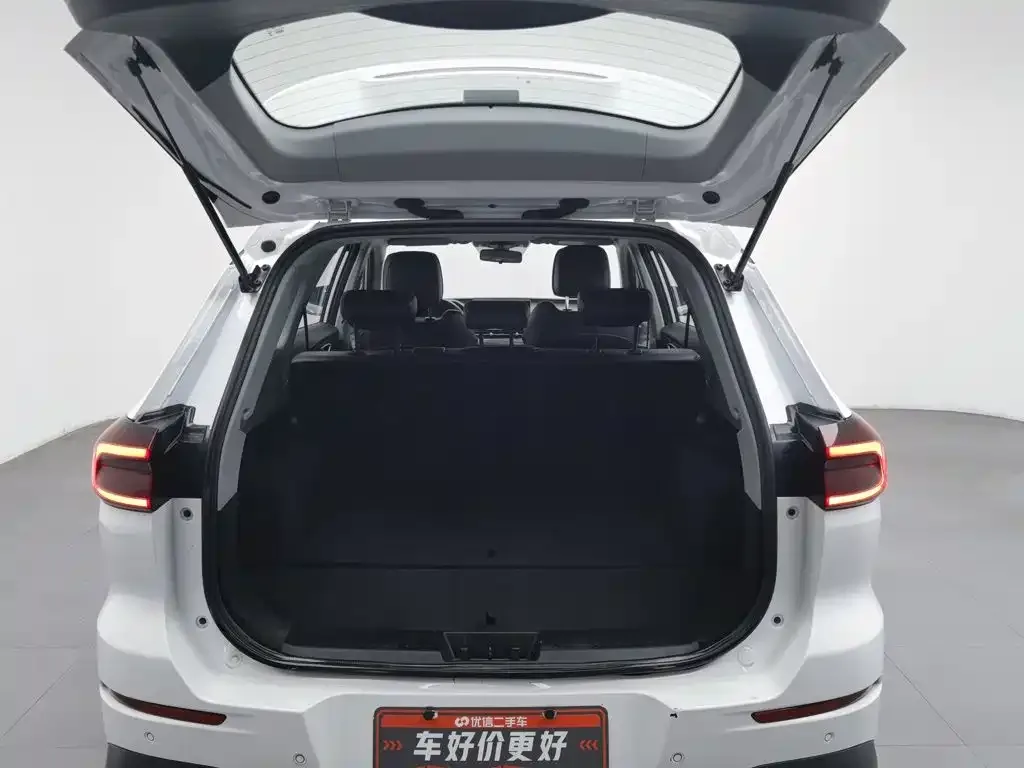 Chery Tiggo 8 2021 Kunpeng Edition 290TGDI Auto Wind Chasing+ — Фото автомобиля 16