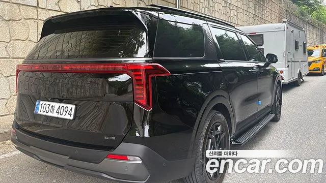 Kia Canival — Фото автомобиля 5