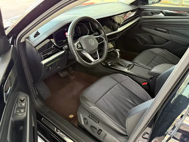 Volkswagen Passat — Фото автомобиля 5