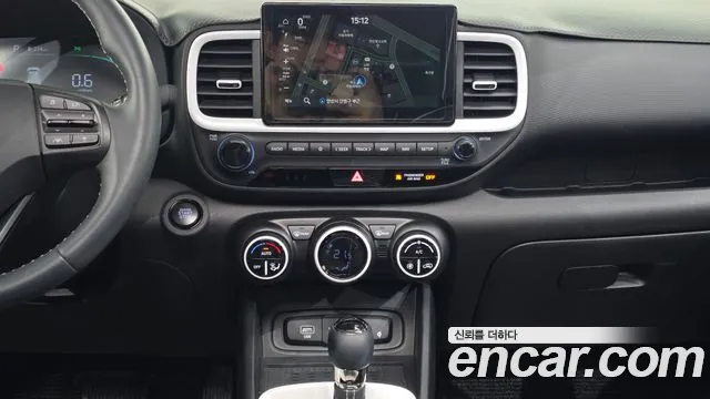 Hyundai Venue — Фото автомобиля 14