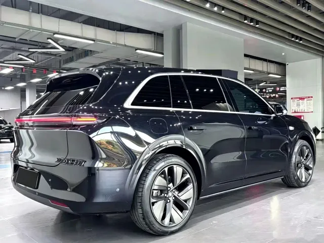 Li Auto L6 — Фото автомобиля 7