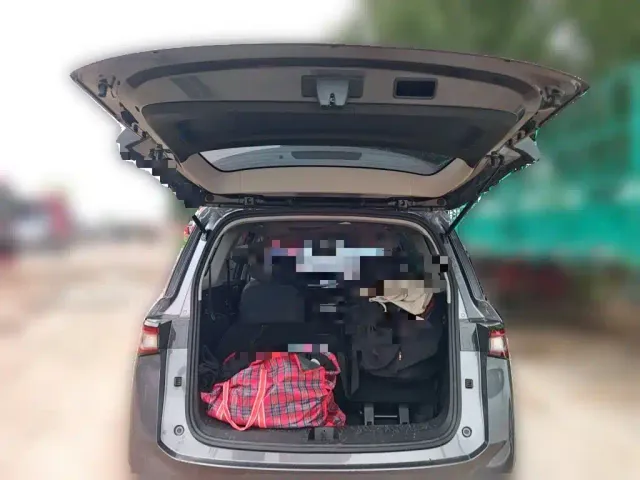 Wuling Jiachen — Фото автомобиля 9