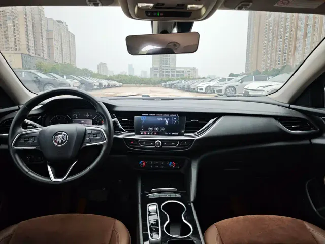 Buick Regal — Фото автомобиля 5
