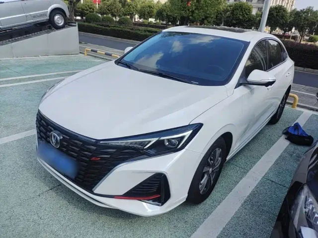 Фотография автомобиля — Changan Eado