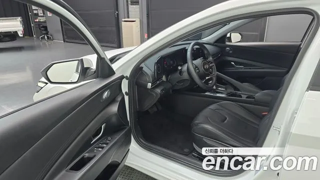 Hyundai AVANTE Новый Avante (CN7) — Фото автомобиля 10