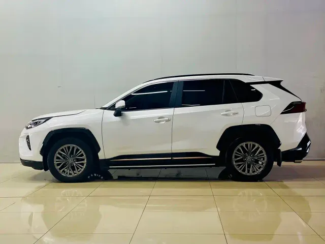 Toyota Wildlander — Фото автомобиля 5