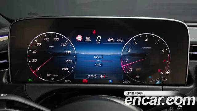 Mercedes-Benz E-Class — Фото автомобиля 8