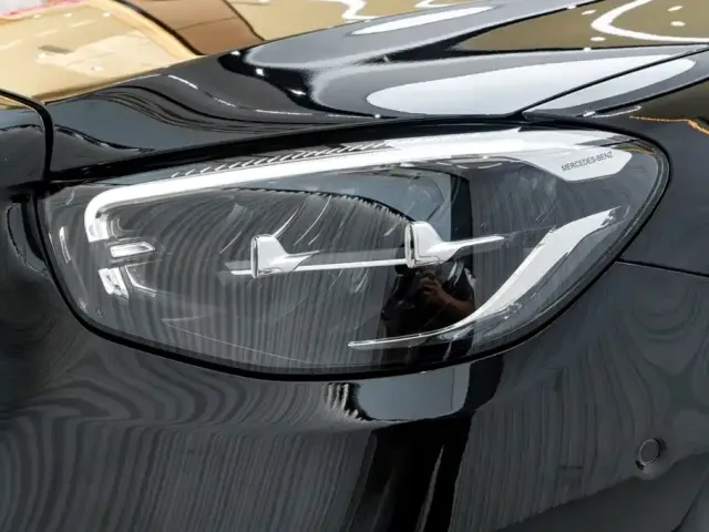 Mercedes-Benz E-Class — Фото автомобиля 8