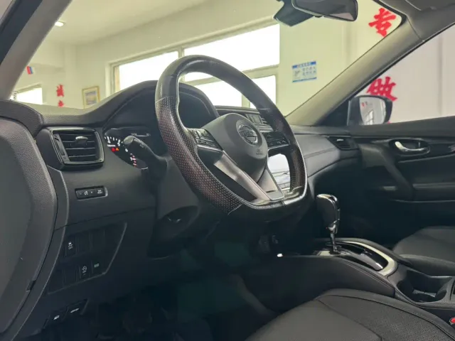 Nissan X-Trail — Фото автомобиля 8