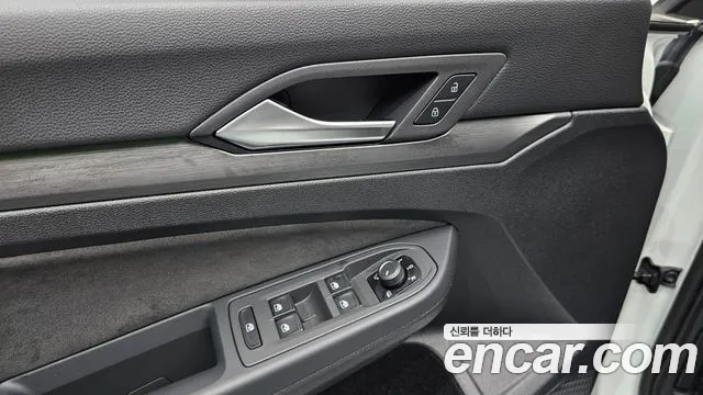 Volkswagen Golf Golf 8 поколение 2.0 TDI Prestige — Фото автомобиля 18