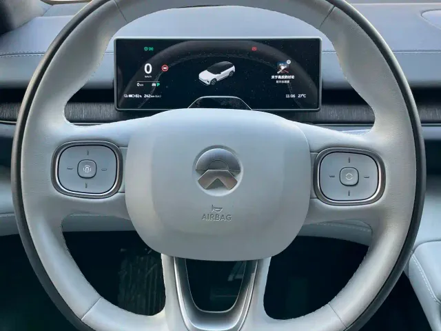 Nio ES6 — Фото автомобиля 18