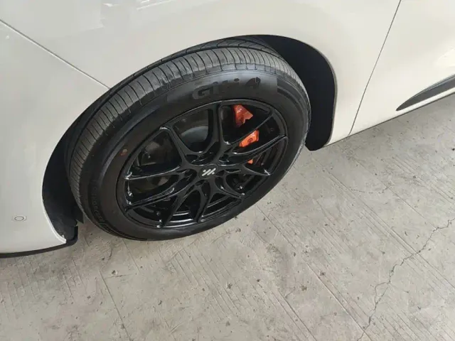 IM Motors LS6 — Фото автомобиля 22