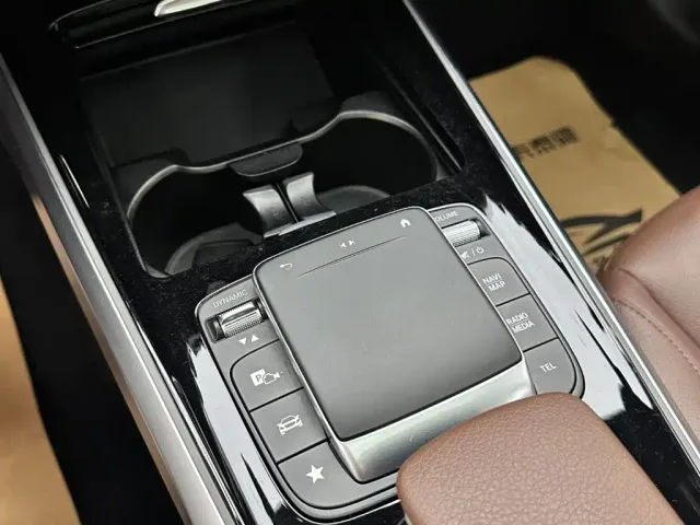 Mercedes-Benz GLB-Class — Фото автомобиля 17