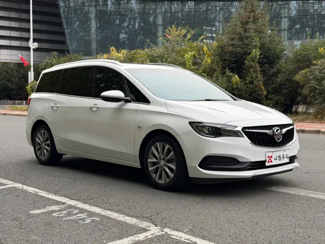 Buick GL6 — Фото автомобиля 3