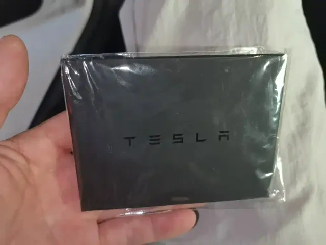 Tesla Model Y — Фото автомобиля 8