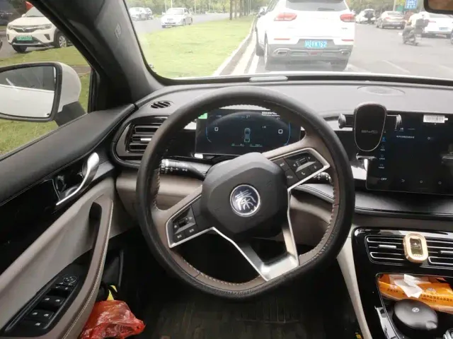 BYD Qin PLUS — Фото автомобиля 15