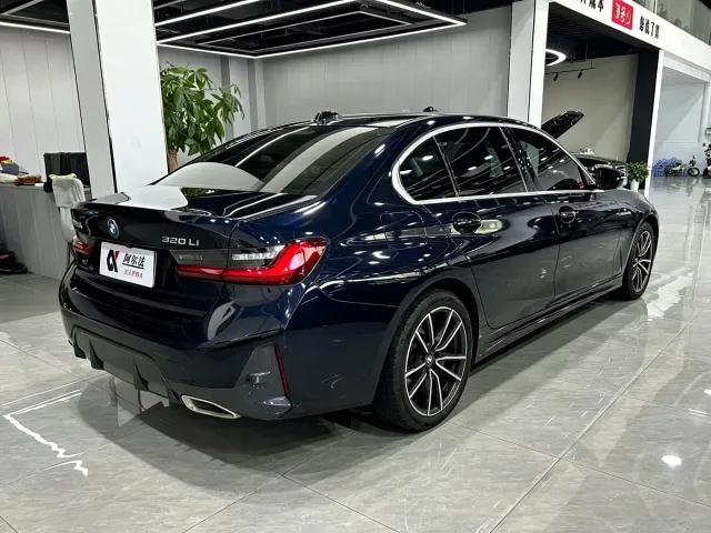 BMW 3 Series — Фото автомобиля 5