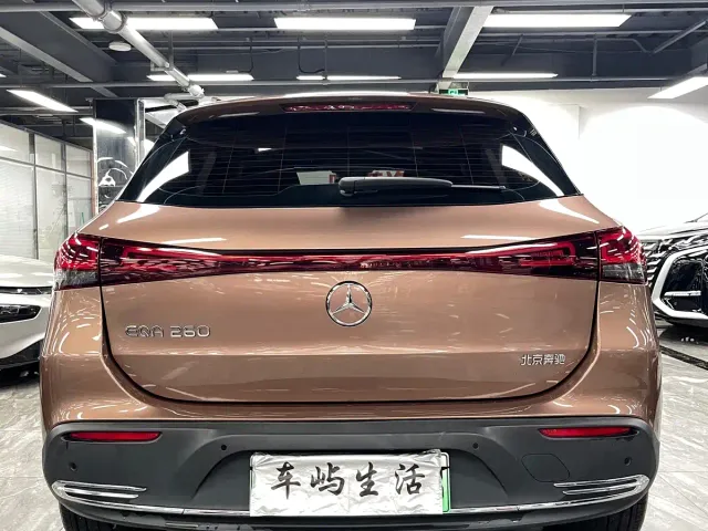 Mercedes-Benz EQA — Фото автомобиля 4